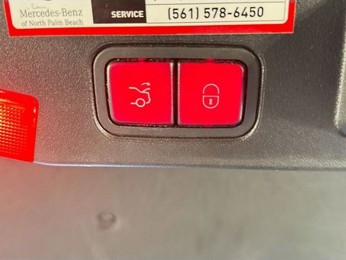 Used 2013 Mercedes-Benz SL 550 SL 550 w/ Premium Pkg image 27