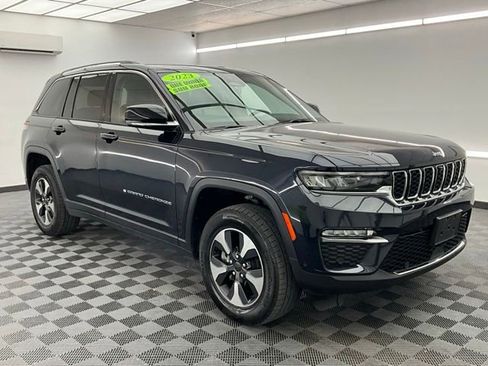 Used 2023 Jeep Grand Cherokee 4WD 4xe w/ Luxury Tech Group II image 3
