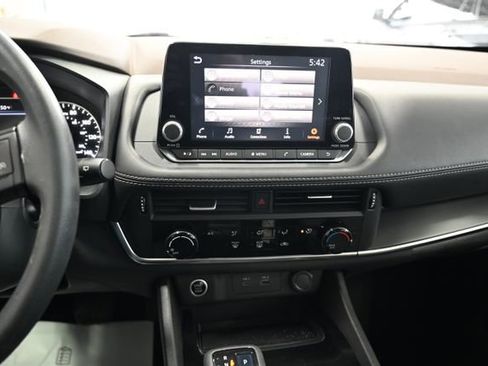 Used 2021 Nissan Rogue S image 15