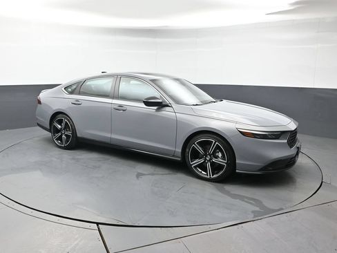 Used 2023 Honda Accord Sport image 8