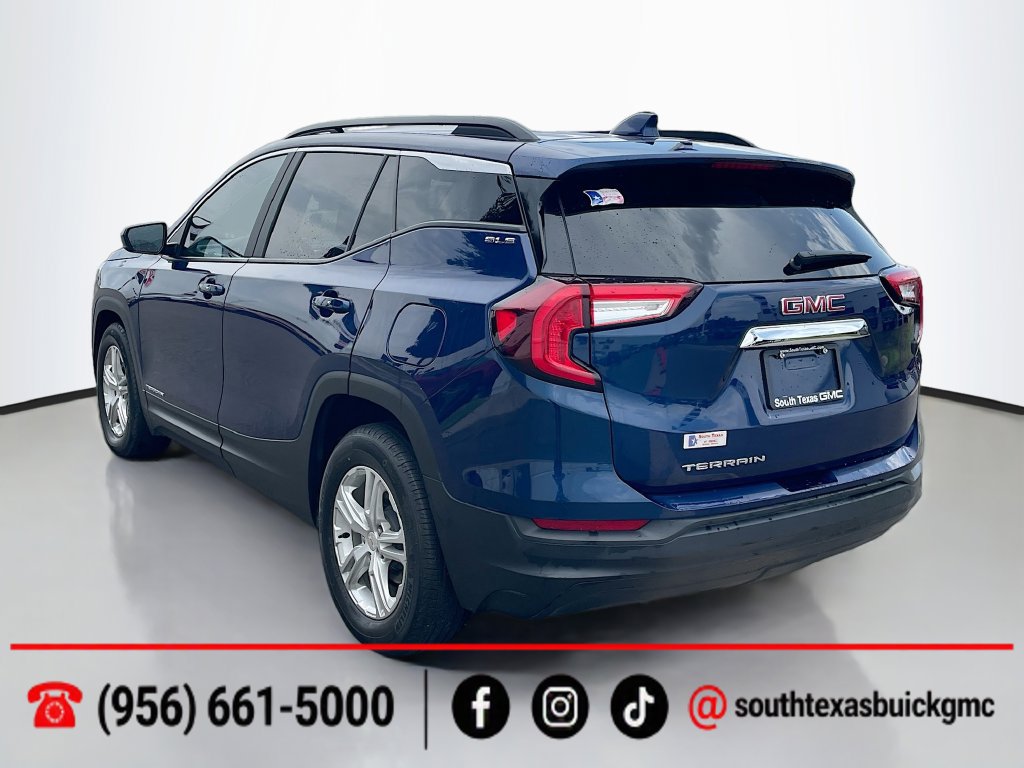 Used 2022 GMC Terrain SLE w/ Driver Convenience Package FWD image 4
