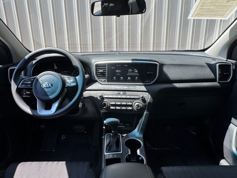 Used 2022 Kia Sportage LX FWD image 11