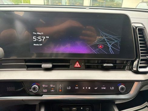 Certified 2024 Kia Sportage EX AWD/4WD image 29