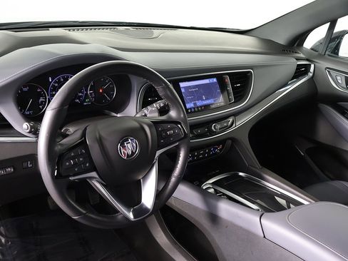 Used 2024 Buick Enclave Premium image 28