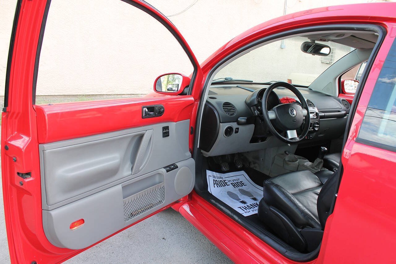 Used 2001 Volkswagen Beetle Sport FWD image 18