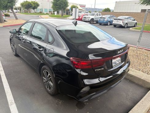 Used 2023 Kia Forte LXS FWD image 4