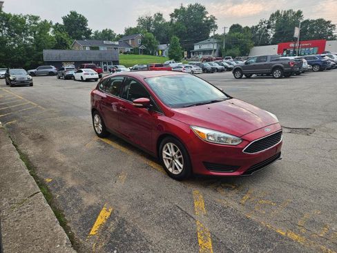 Used 2015 Ford Focus SE FWD image 4