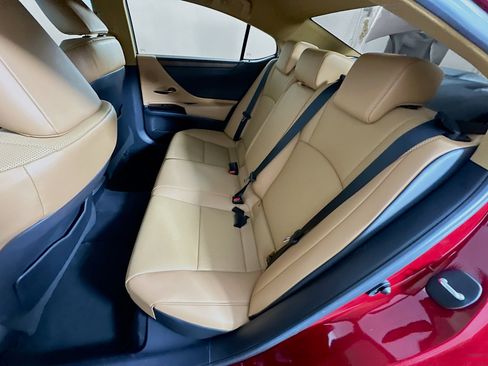 Used 2022 Lexus ES 350 w/ Premium Package image 27