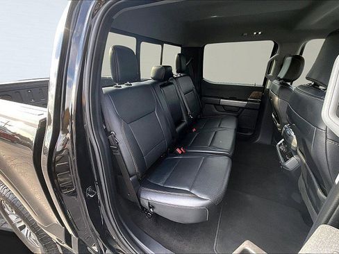 Used 2022 Ford F150 Lariat w/ Trailer Tow Package image 27