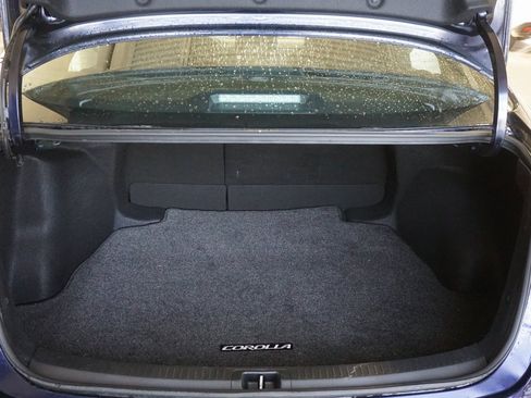 Used 2022 Toyota Corolla SE w/ SE Premium Package image 15