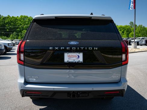New 2026 Ford Expedition Max Active AWD/4WD image 8