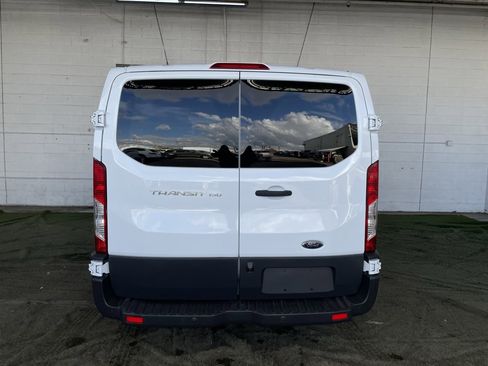 Used 2017 Ford Transit 150 XL image 4