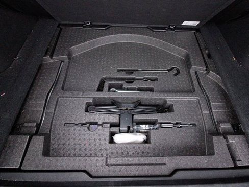 Used 2018 Subaru Outback 2.5i Touring image 36