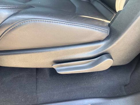 Used 2015 Cadillac Escalade ESV Luxury RWD image 17