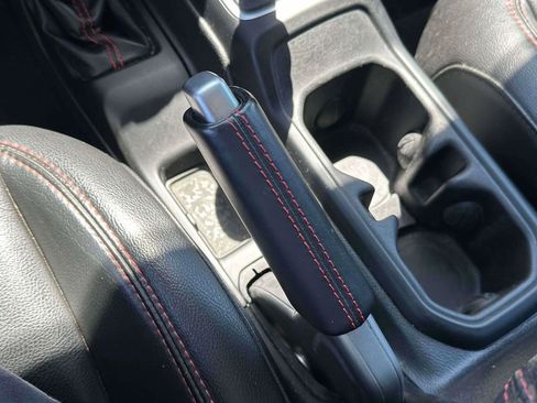 Used 2019 Jeep Wrangler Unlimited Rubicon w/ Dual Top Group AWD/4WD image 30