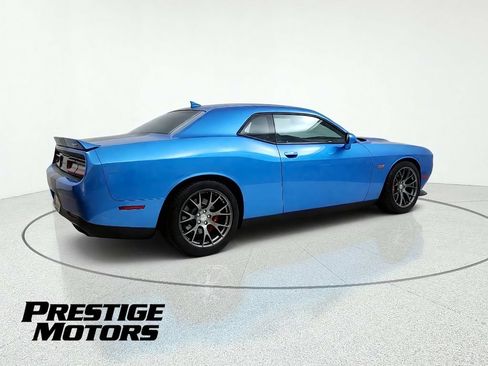 Used 2016 Dodge Challenger SRT RWD image 8