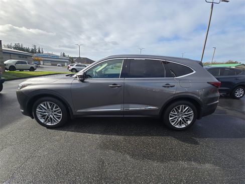 Used 2023 Acura MDX SH-AWD w/ Advance Package image 7