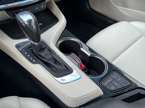 Certified 2022 Cadillac CT4 Luxury w/ Sun And Sound Package image 21