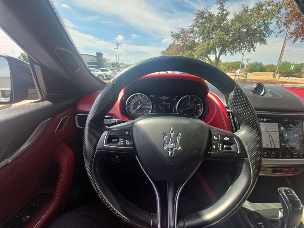 Used 2022 Maserati Levante Modena AWD/4WD image 29