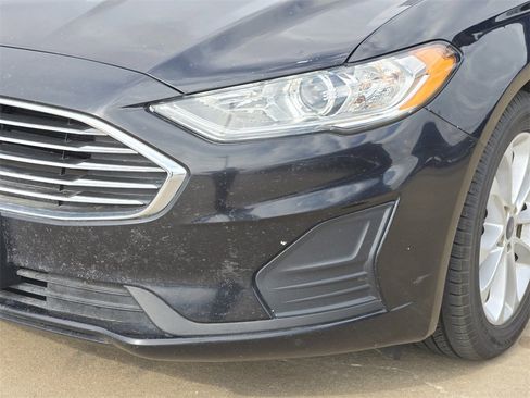 Used 2020 Ford Fusion SE image 30