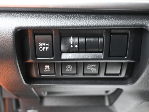 Used 2020 Subaru Crosstrek 2.0i Limited w/ Popular Package #4 AWD/4WD image 18