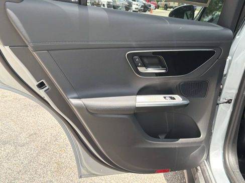 Certified 2025 Mercedes-Benz GLC 300 4MATIC image 11