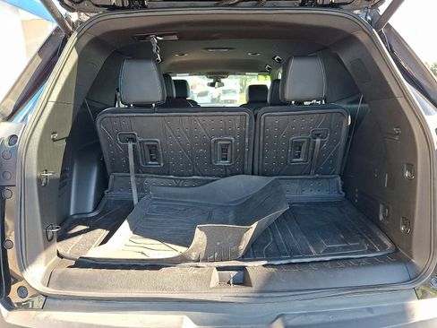 Used 2022 Chevrolet Traverse LT w/ LPO, Floor Liner Package image 31