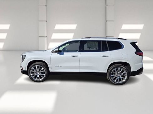 New 2026 GMC Acadia Denali w/ Super Cruise Package image 4