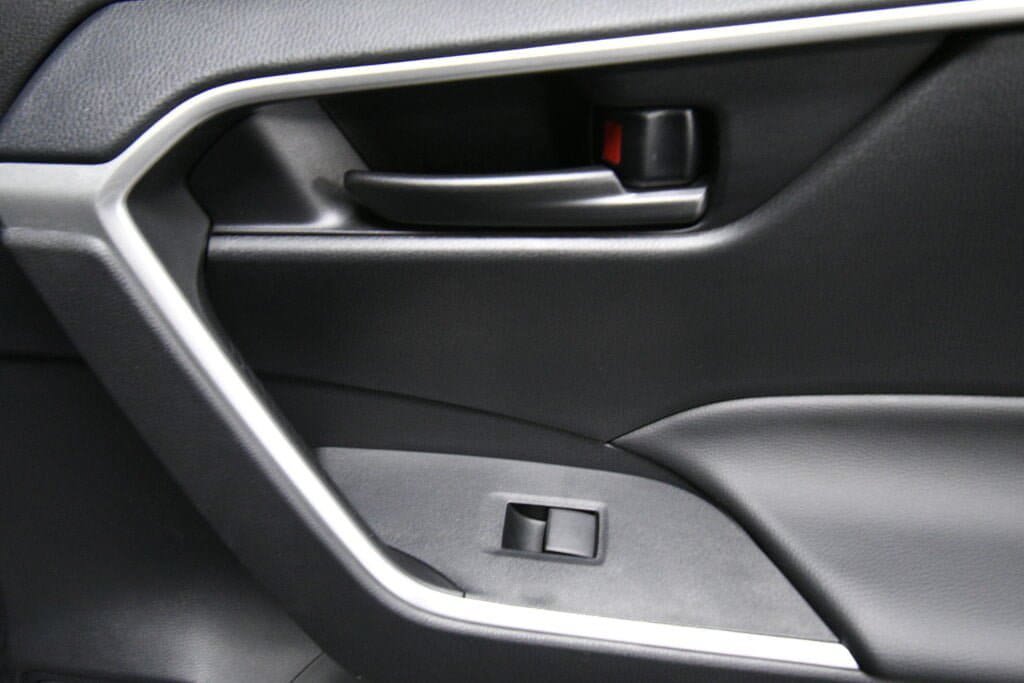 Certified 2025 Toyota RAV4 LE AWD/4WD image 23
