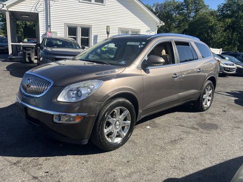 Used 2010 Buick Enclave CXL w/ Trailering Provision Package AWD/4WD image 3