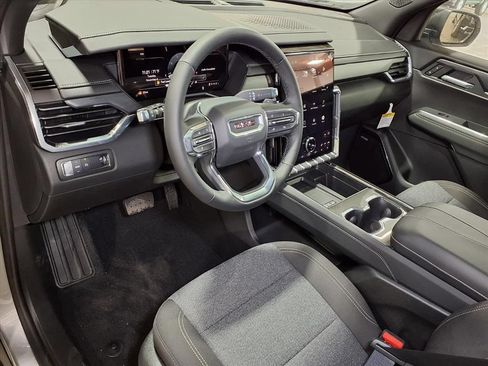Used 2026 GMC Acadia Elevation FWD image 15