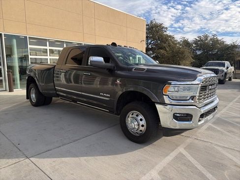Used 2021 RAM 3500 Limited image 3