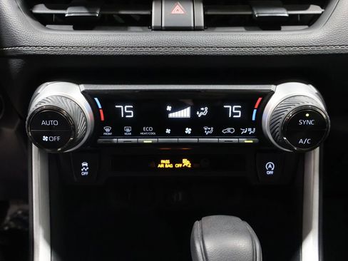 Used 2024 Toyota RAV4 XLE image 31