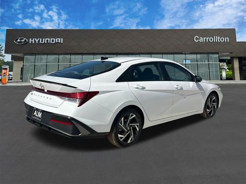 Certified 2025 Hyundai Elantra Sport image 5