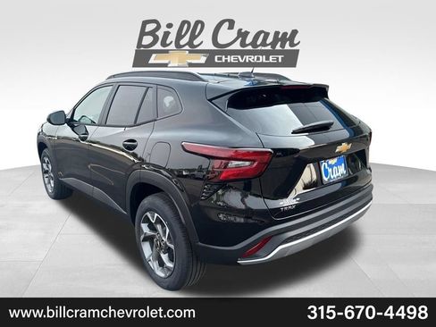 New 2026 Chevrolet Trax LT w/ LT Convenience Package FWD image 34
