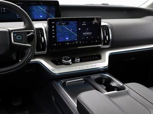 New 2025 Ford Expedition Max Platinum w/ Driver's Package image 16