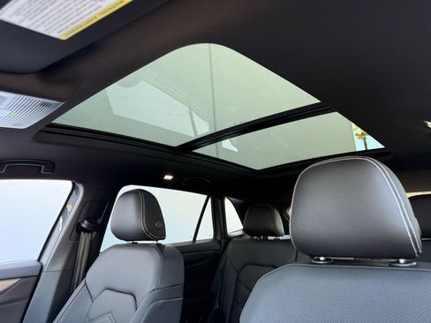 New 2026 Volkswagen Atlas Cross Sport SE FWD image 23