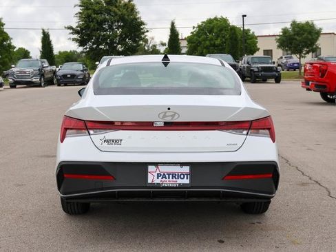 New 2025 Hyundai Elantra Blue image 4