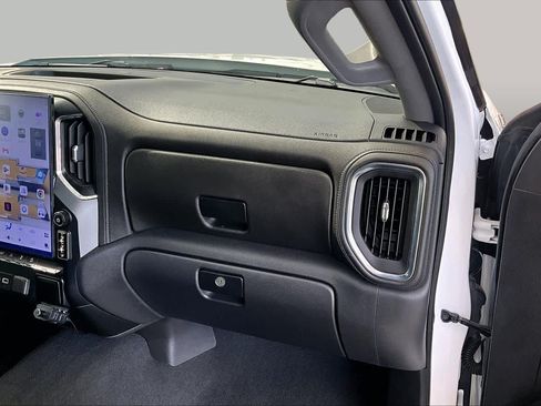 Used 2022 Chevrolet Silverado 1500 RST w/ Z71 Off-Road Package AWD/4WD image 18