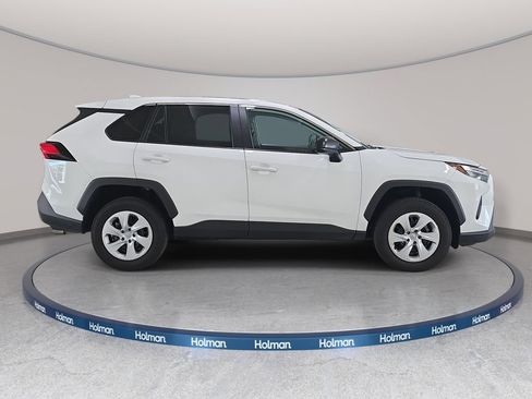 Used 2024 Toyota RAV4 LE FWD image 6