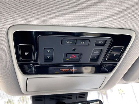 Used 2025 Toyota Grand Highlander AWD image 31