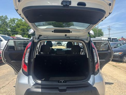 Used 2015 Kia Soul FWD image 24