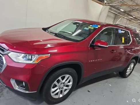 Used 2019 Chevrolet Traverse LT FWD image 1