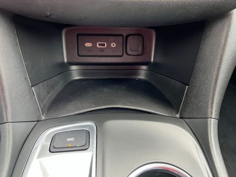 Used 2021 Chevrolet Equinox LT image 31