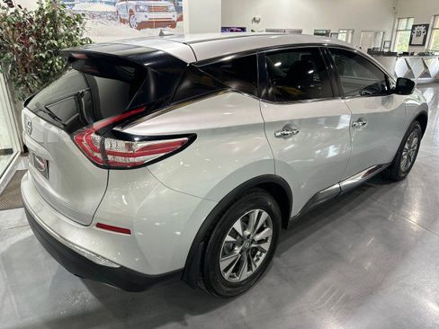 Used 2015 Nissan Murano S FWD image 25