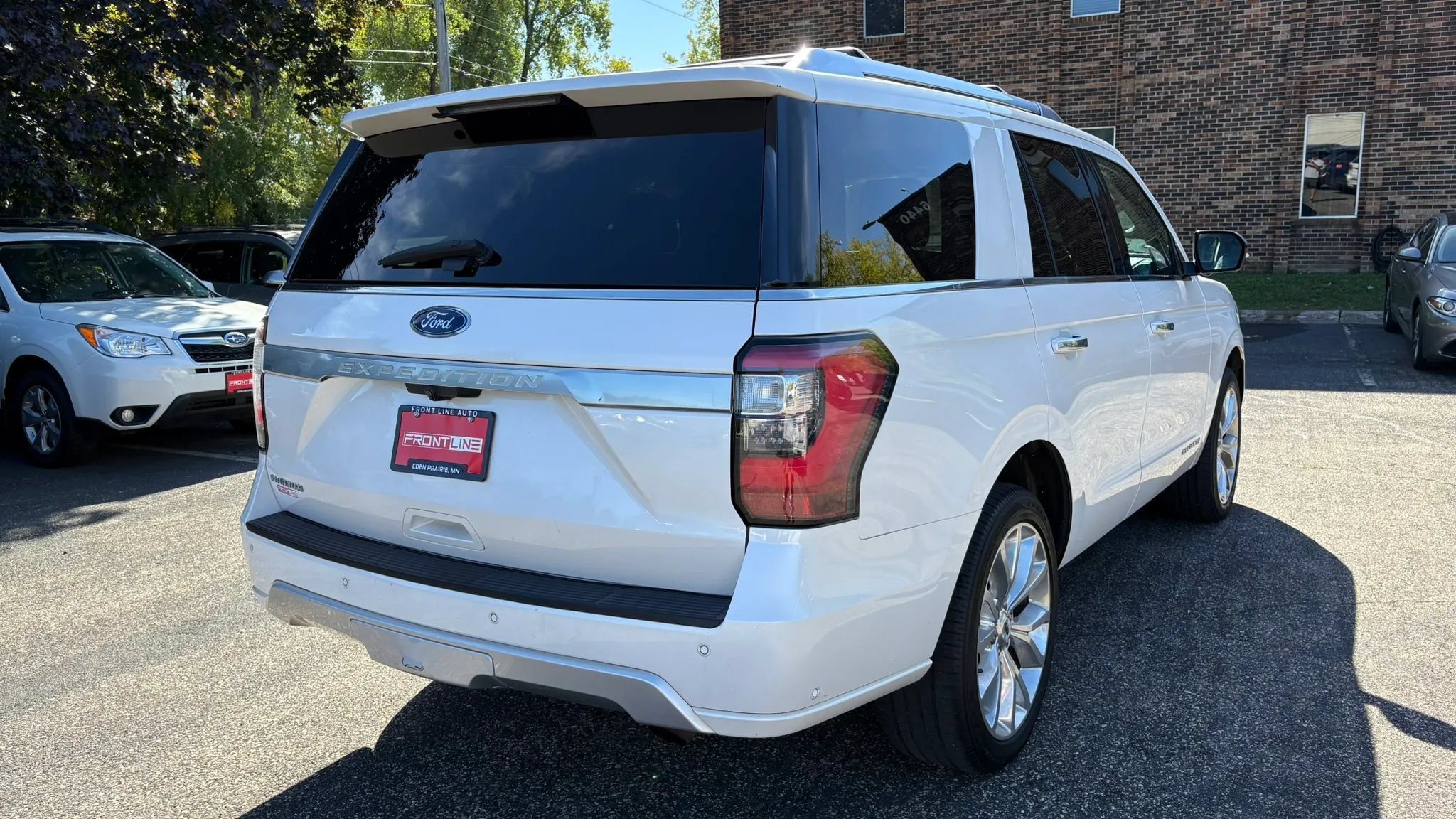 Used 2018 Ford Expedition Platinum AWD/4WD image 9