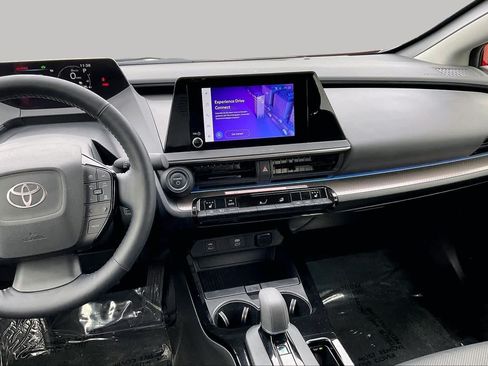 Used 2024 Toyota Prius XLE AWD/4WD image 6