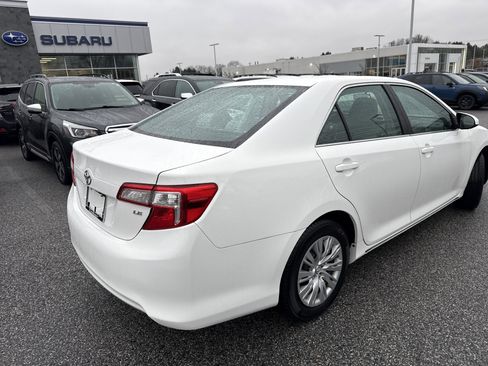 Used 2014 Toyota Camry L image 6