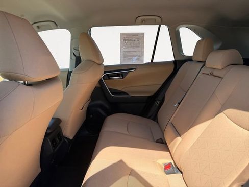 Certified 2025 Toyota RAV4 XLE AWD/4WD image 11
