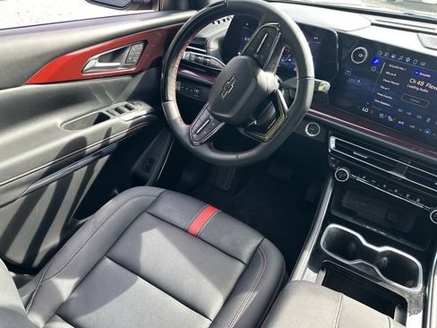 Certified 2025 Chevrolet Traverse RS AWD/4WD image 25